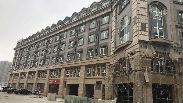 外墻真石漆與普通涂料所用外墻膩子，有什么區(qū)別？